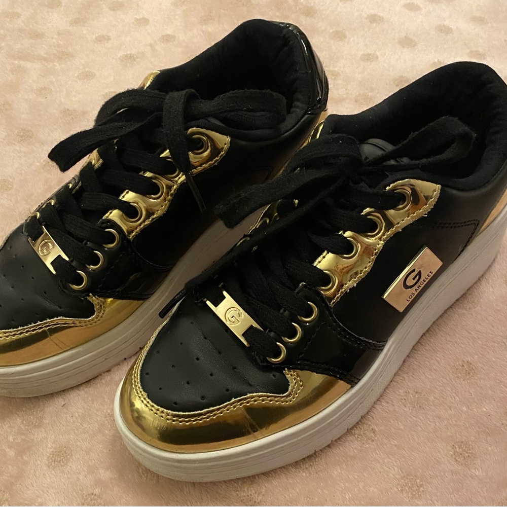 Womens GBG Guess Los Angeles platform sneaker.